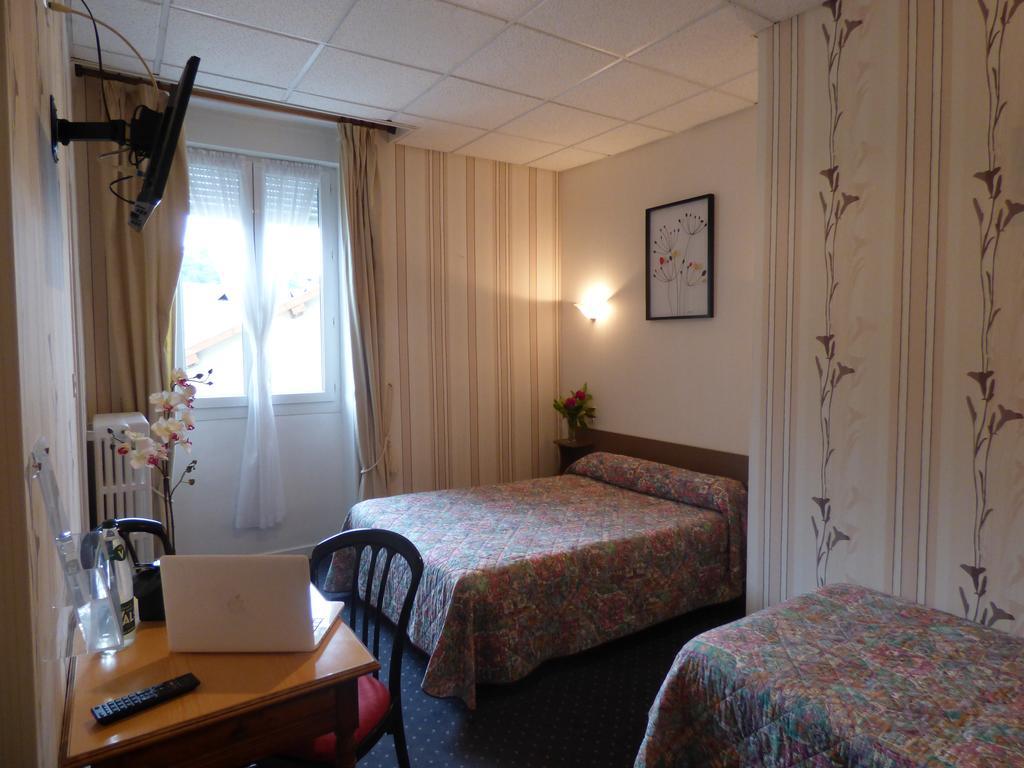 Hotel Saint Jean Vals-les-Bains Exteriör bild