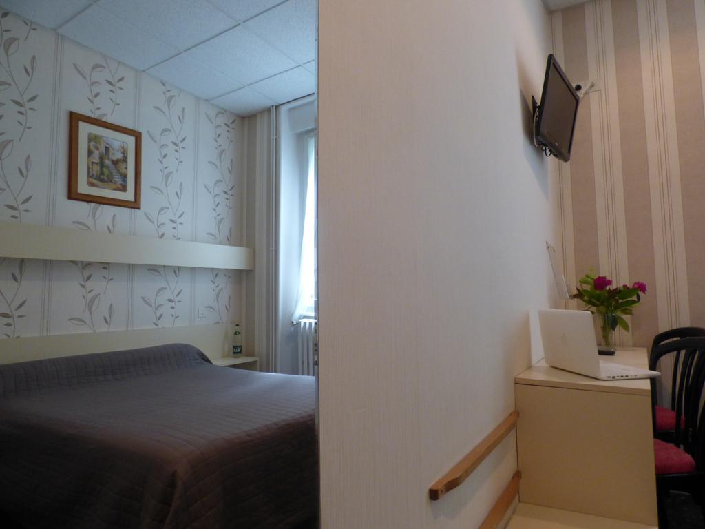 Hotel Saint Jean Vals-les-Bains Exteriör bild