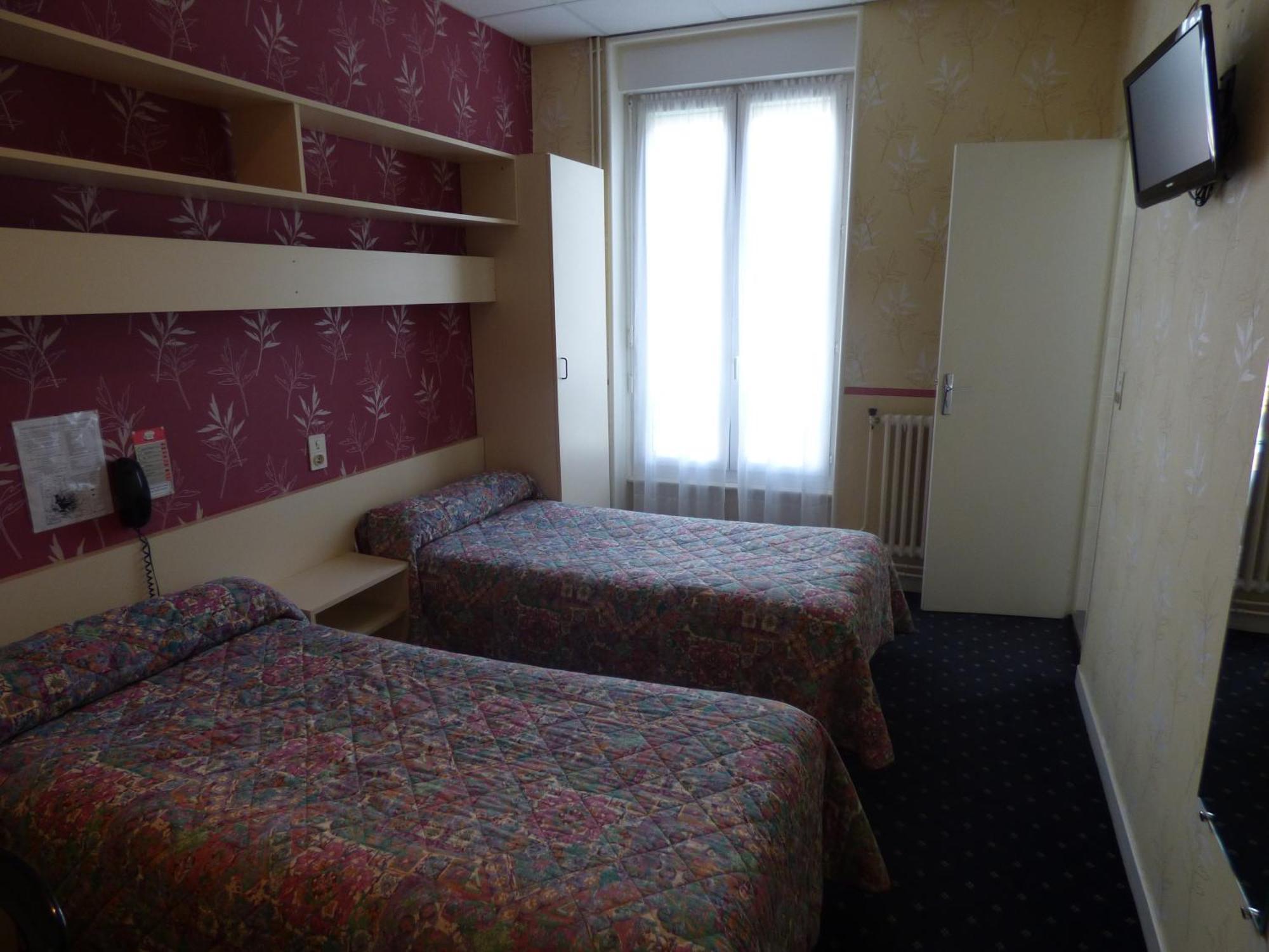 Hotel Saint Jean Vals-les-Bains Rum bild